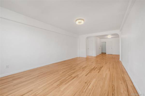 72-10 112 ST #5H, Forest Hills, NY 11375