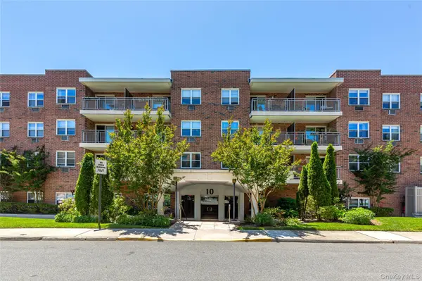 10 Ipswich AVE #Apt. 3I, Great Neck, NY 11021