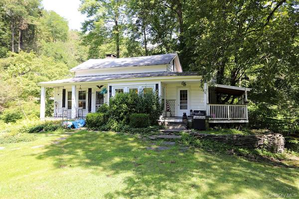 66 Raspberry Park RD, Long Eddy, NY 12760