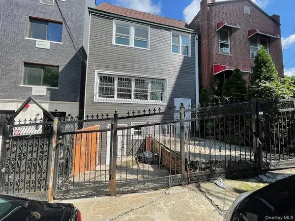 1802 Palisade PL, Bronx, NY 10453