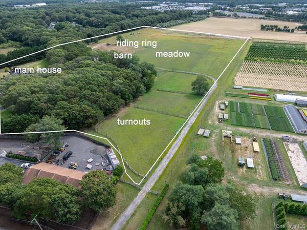 1535 Middle RD, Calverton, NY 11933