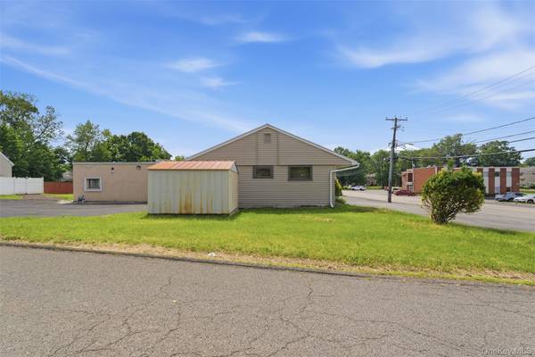 32-40 1st ST, Nanuet, NY 10954