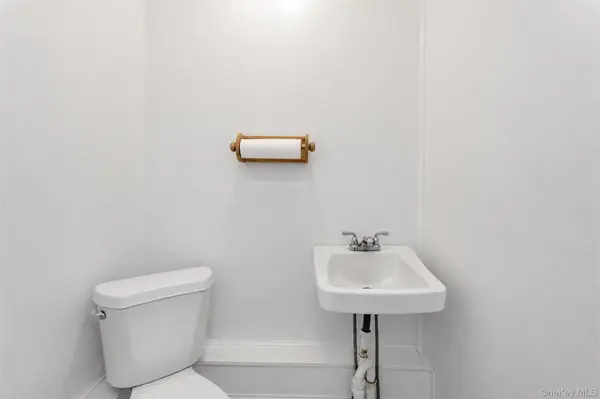 32-40 1st ST, Nanuet, NY 10954