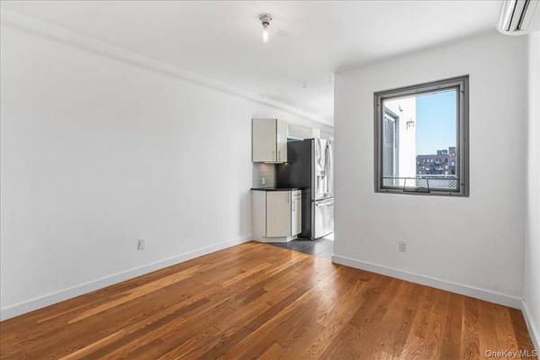 236 N 7th ST #4L, Brooklyn, NY 11211