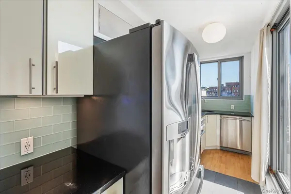 236 N 7th ST #4L, Brooklyn, NY 11211