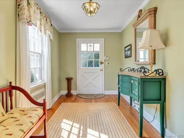 44 Griffing AVE, Westhampton Beach, NY 11978