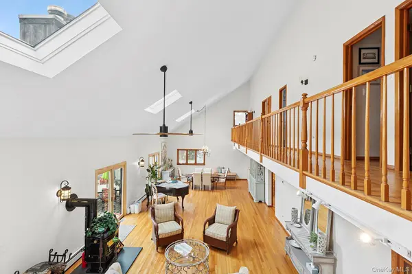624 Noyack RD, Southampton, NY 11968