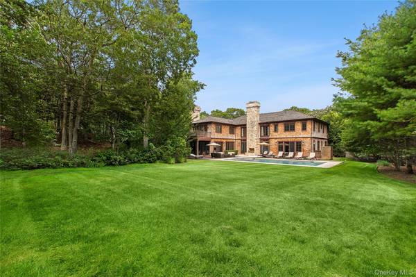 20 Devonshire LN, Amagansett, NY 11930