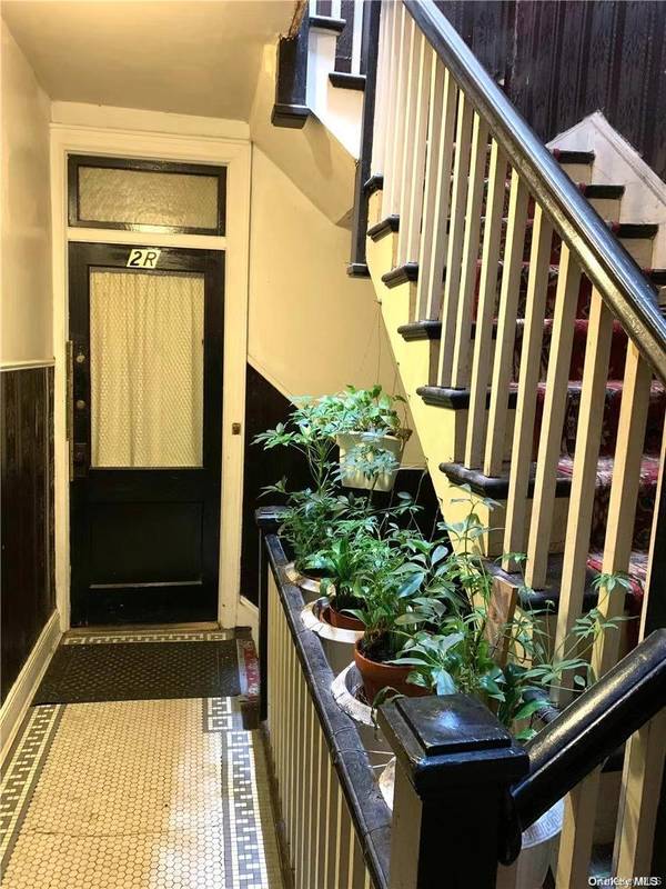 4313 Judge ST, Elmhurst, NY 11373