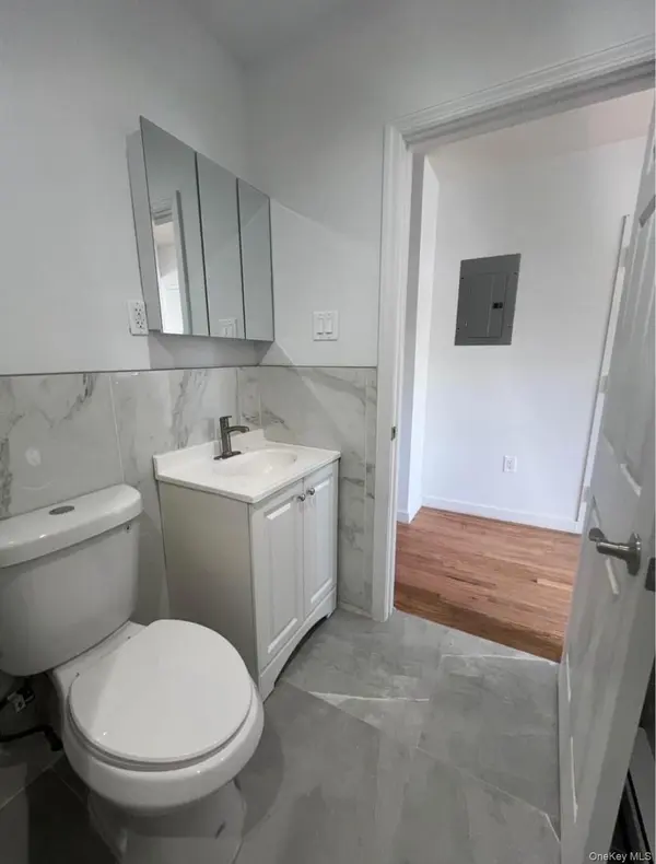 718 Rosedale AVE, Bronx, NY 10473