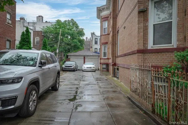 515 E 26th ST, Brooklyn, NY 11210
