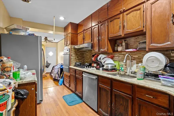 515 E 26th ST, Brooklyn, NY 11210