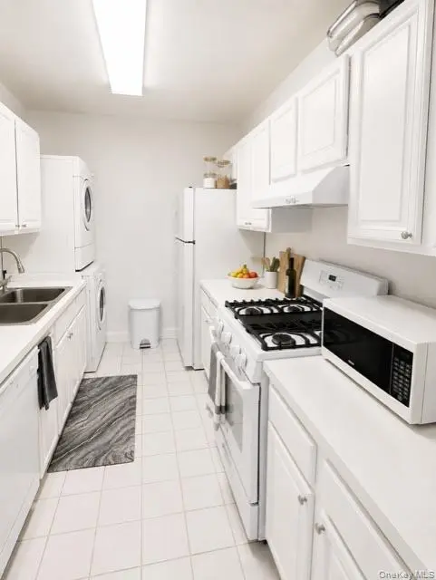26910 Grand Central Pkwy #17Y, Floral Park, NY 11005
