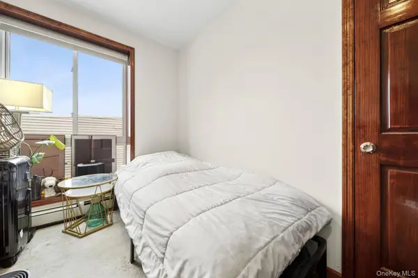 7425 43rd AVE #3A, Elmhurst, NY 11373