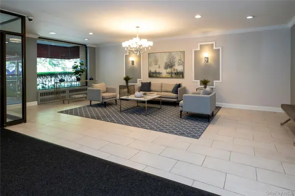 200 Diplomat DR #8B, Mount Kisco, NY 10549