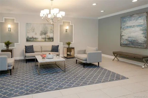 200 Diplomat DR #8B, Mount Kisco, NY 10549