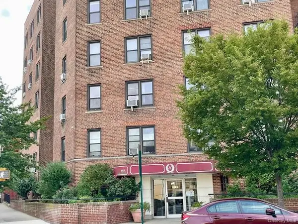 48-21 40 ST #2C, Sunnyside, NY 11104
