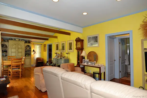 11 West DR, East Hampton, NY 11937