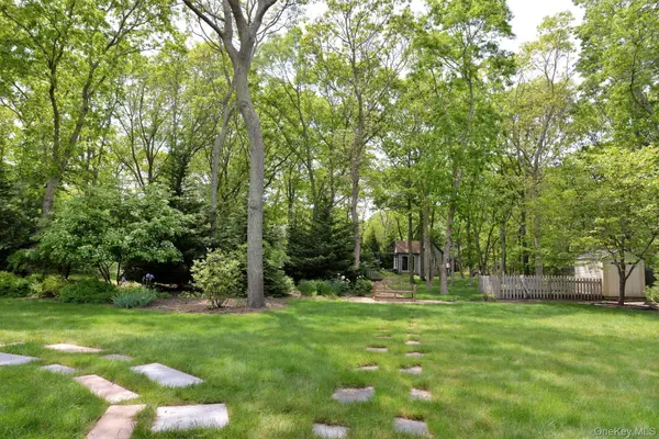 11 West DR, East Hampton, NY 11937