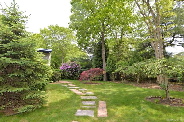11 West DR, East Hampton, NY 11937