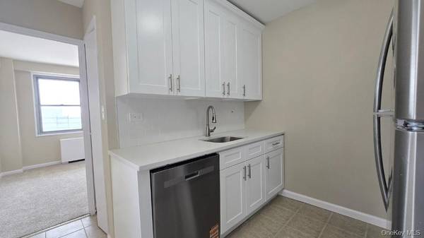 175-20 Wexford TER #3S, Jamaica Estates, NY 11432