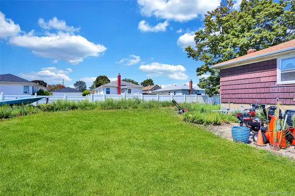 3354 Murdock AVE, Oceanside, NY 11572