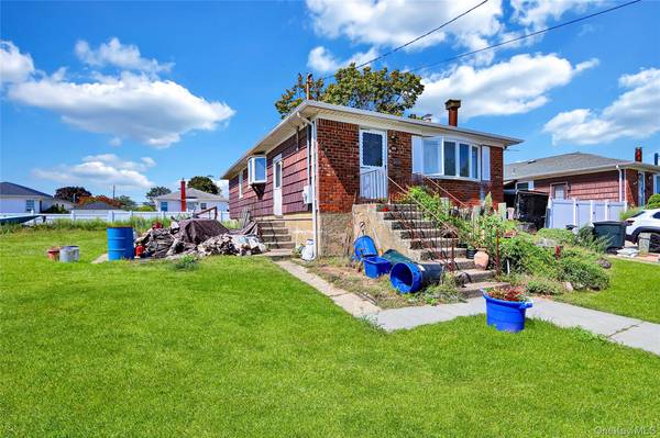 3354 Murdock AVE, Oceanside, NY 11572