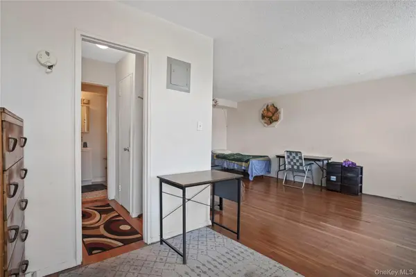 84-20 153rd AVE #5H, Howard Beach, NY 11414