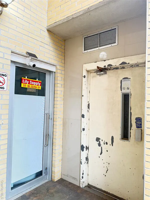 32-16 137 ST #1F, Flushing, NY 11354