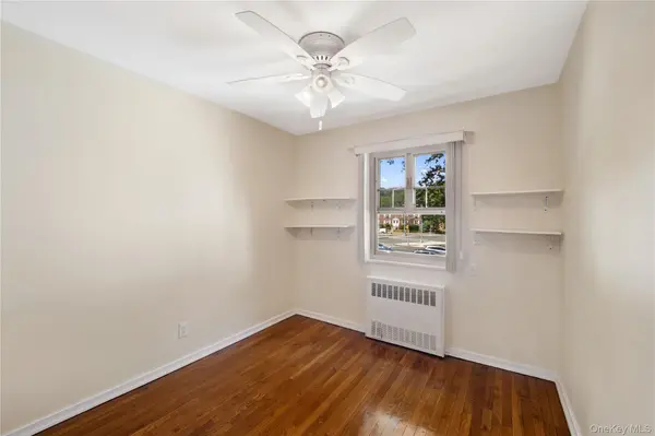 227-16 Hillside AVE #UPPER, Queens Village, NY 11427