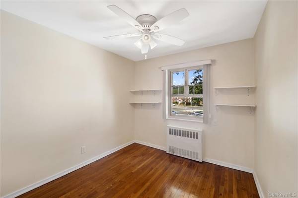 227-16 Hillside AVE #UPPER, Queens Village, NY 11427