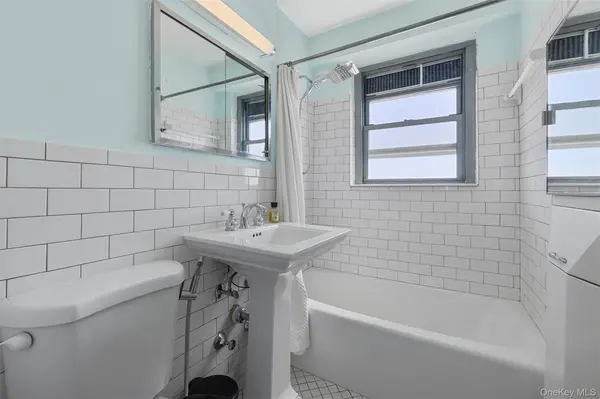 1020 Grand Concourse #12V, Bronx, NY 10451