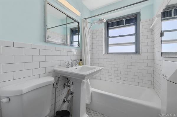 1020 Grand Concourse #12V, Bronx, NY 10451