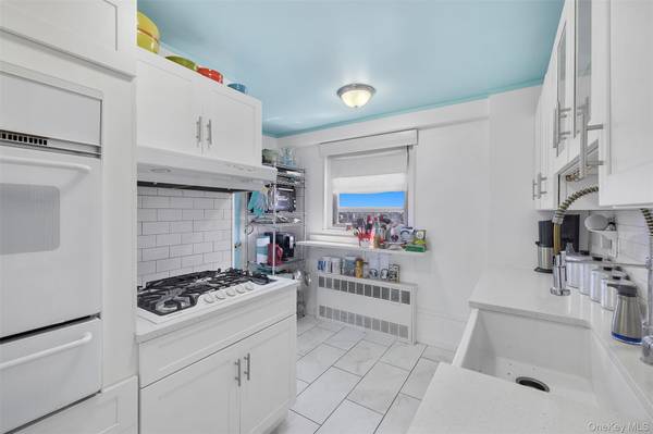 1020 Grand Concourse #12V, Bronx, NY 10451