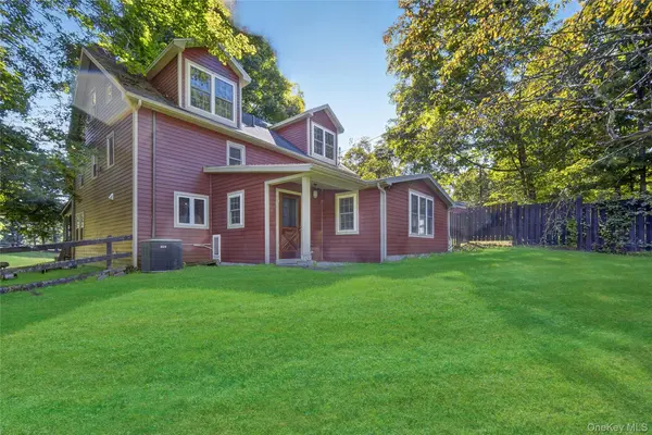 146 Forest DR, Hyde Park, NY 12538