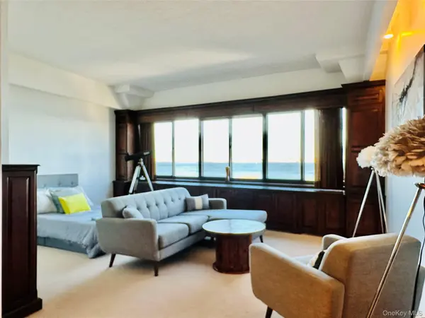 10 Bay Street Landing #5B, Staten Island, NY 10301