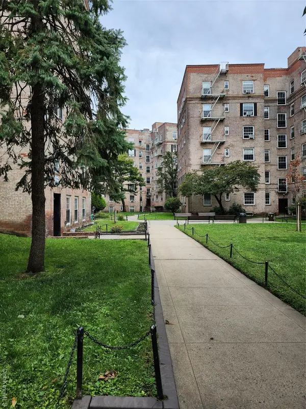 30-47 Hobart ST #DDB, Woodside, NY 11377