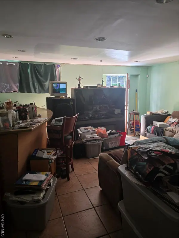 186-46 139th AVE, Springfield Gardens, NY 11413