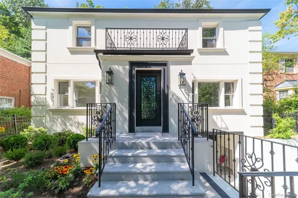 8632 Midland Pkwy, Jamaica Estates, NY 11432