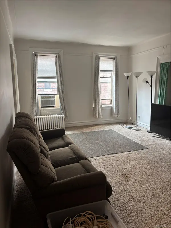 160-15 Powells Cove Boulevard #D302, Beechhurst, NY 11357