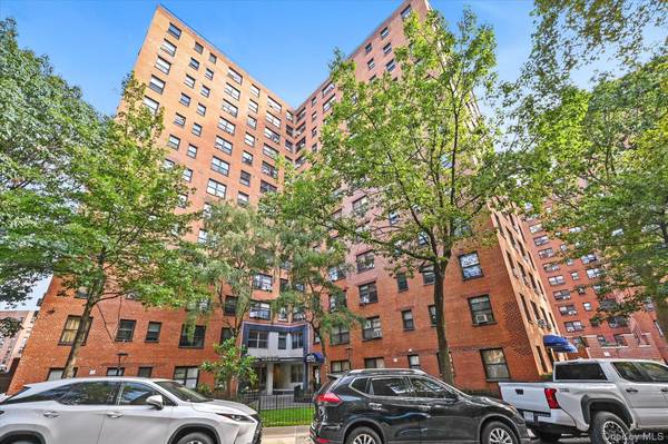 99-52 66th RD #11A, Rego Park, NY 11374