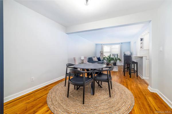 530 Dubois AVE #1B, Valley Stream, NY 11581