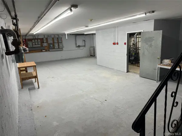 8866 Myrtle AVE, Glendale, NY 11385