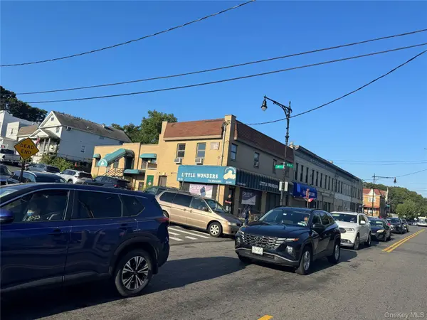 8866 Myrtle AVE, Glendale, NY 11385