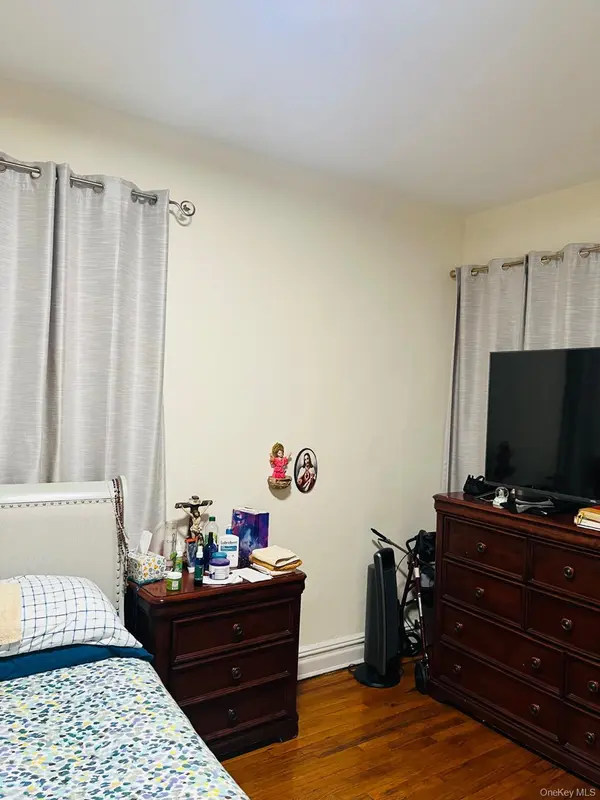 3721 80th ST #1D, Jackson Heights, NY 11372