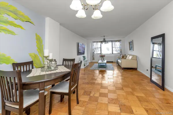 61-20 Grand Central Pkwy #C207, Forest Hills, NY 11375