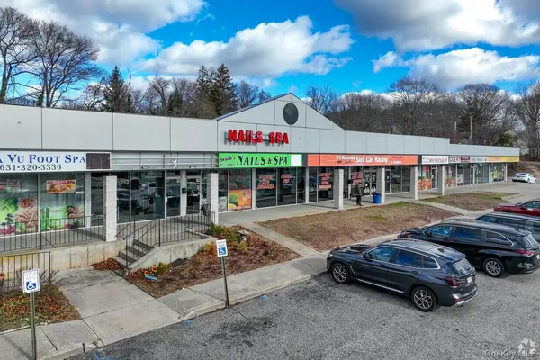 1021 Portion RD, Ronkonkoma, NY 11779