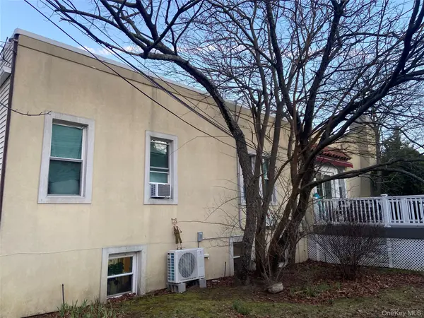 237 W Walnut ST, Long Beach, NY 11561