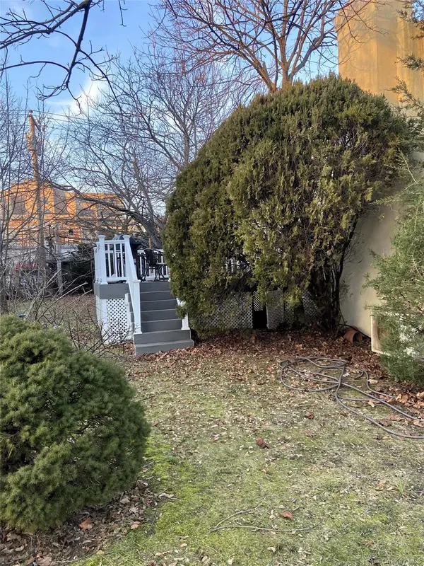 237 W Walnut ST, Long Beach, NY 11561