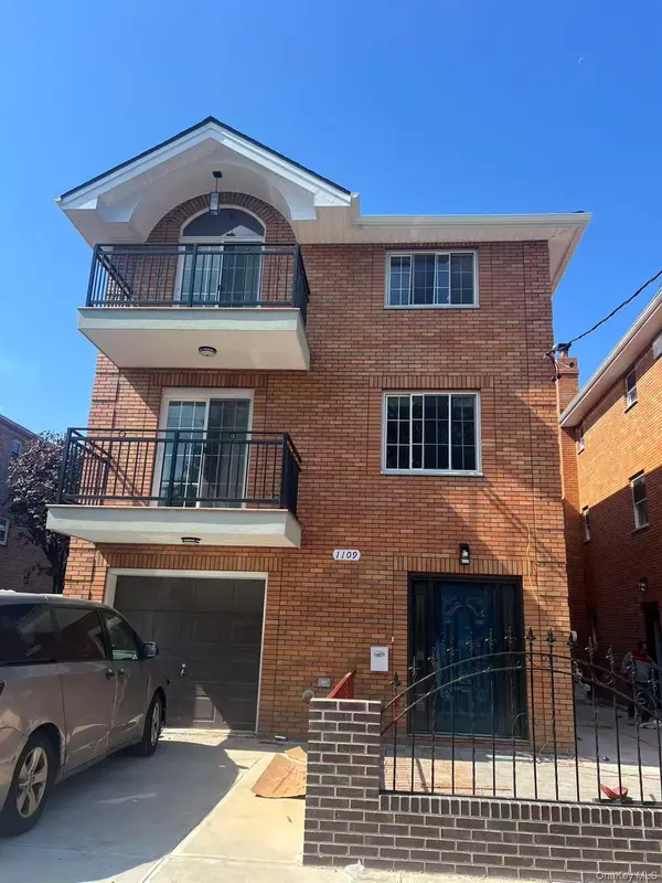 1109 Clarence AVE, Bronx, NY 10465